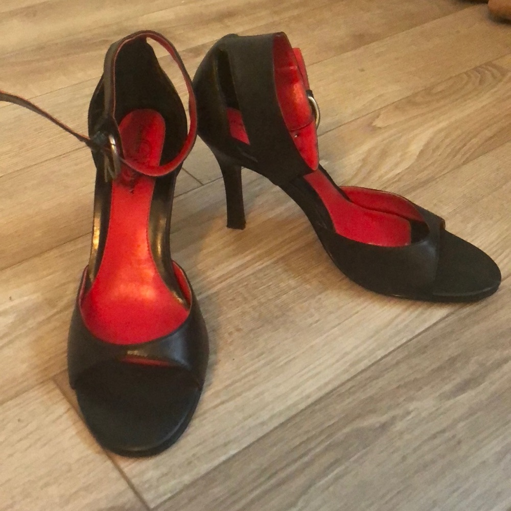 Chinese laundry leather heels